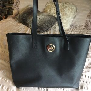 Michael Kors Jet Set black travel tote