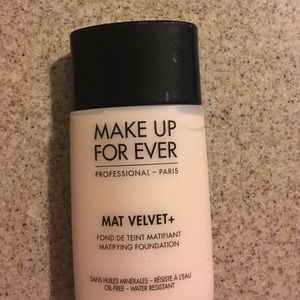 Makeup Forever Mat Velvet+ Foundation