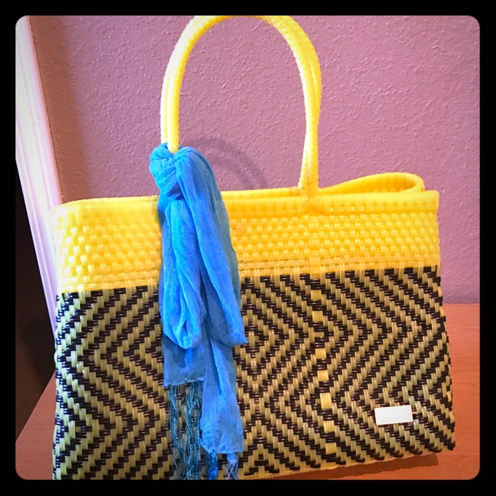 Handwoven Mexican beachtote