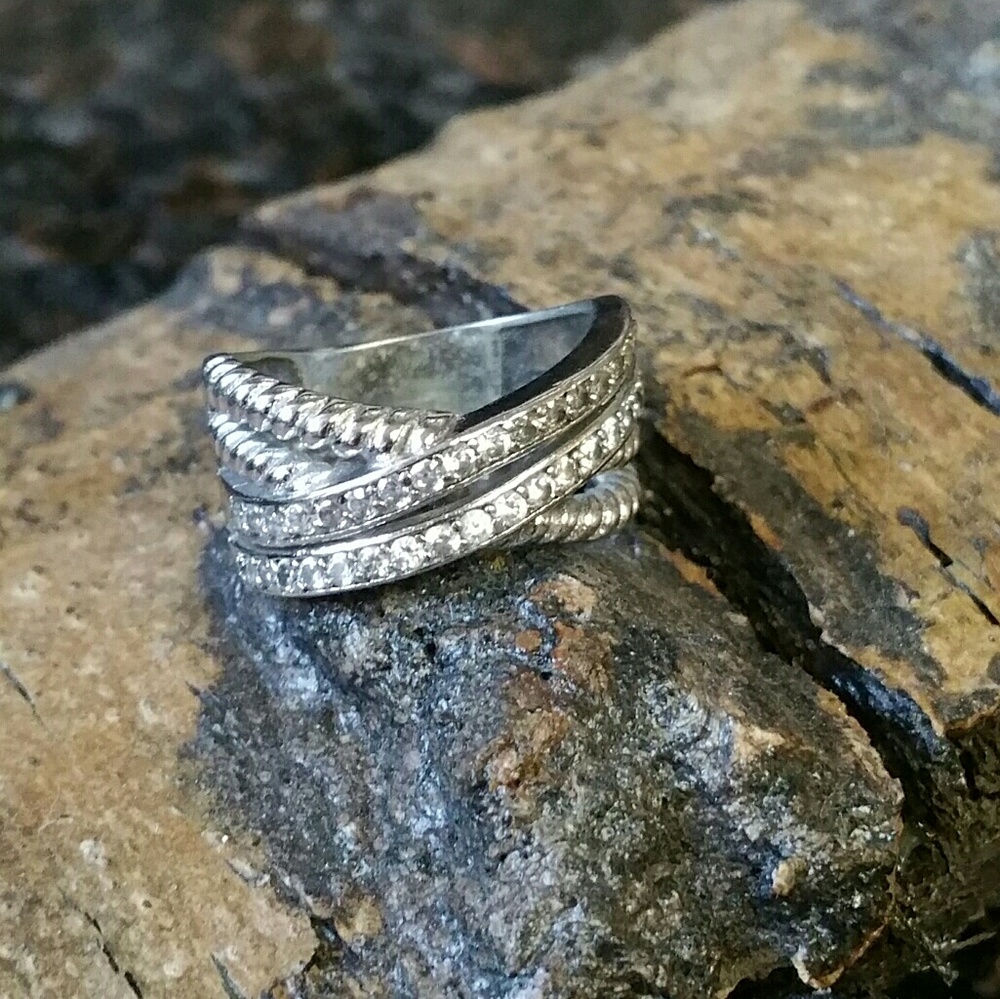 Silver tone ring with rhinestones