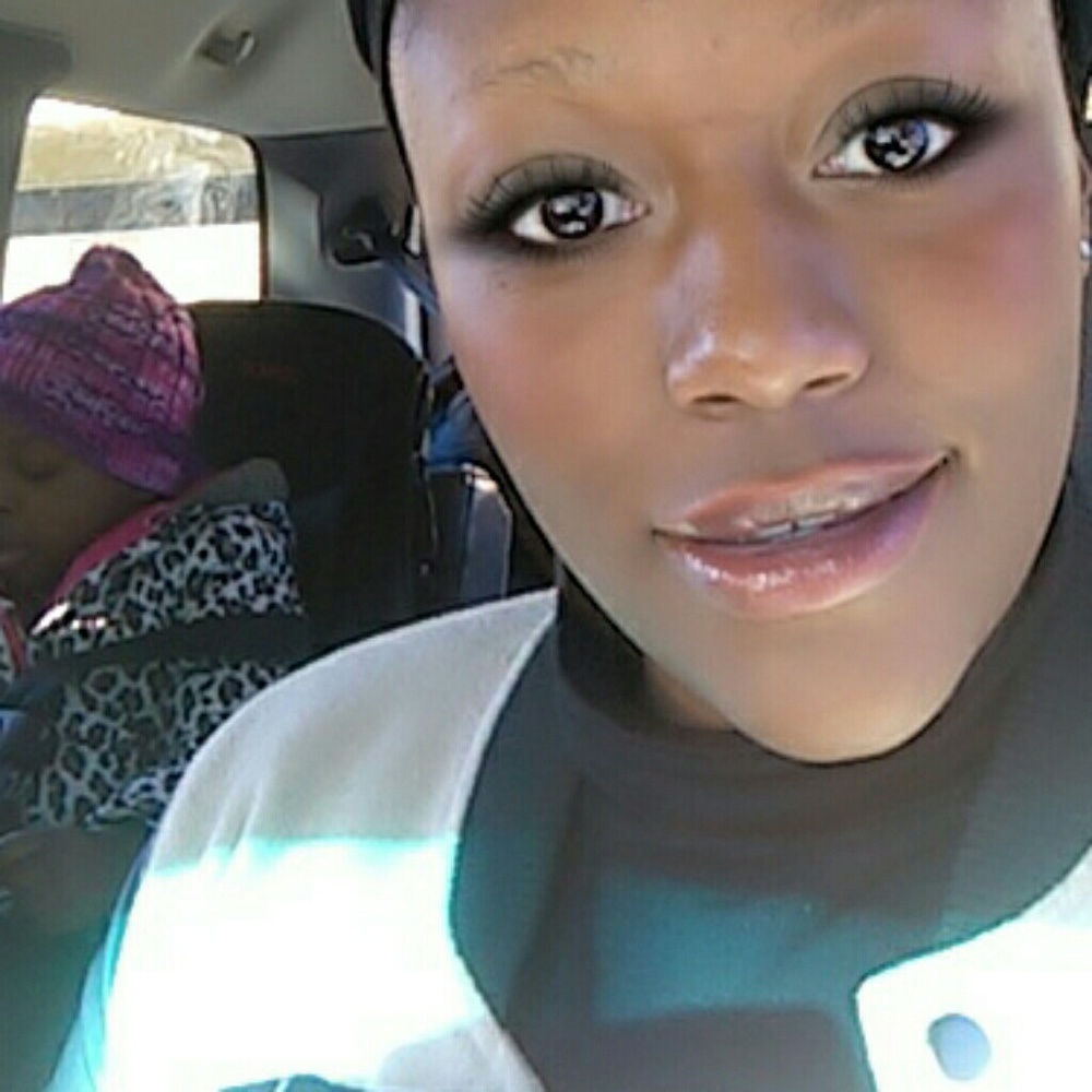 Meet your Posher, Jessica