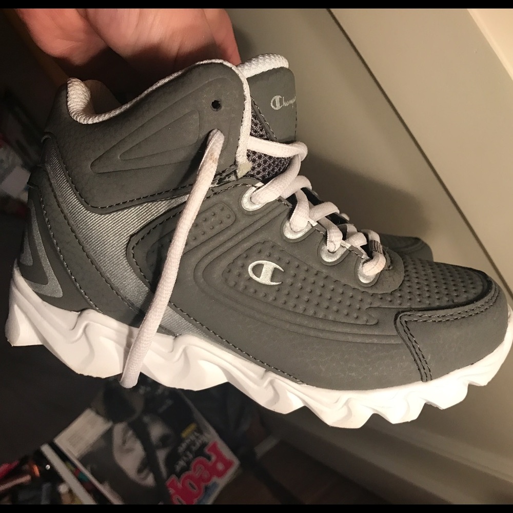 Boys shoes gray and white