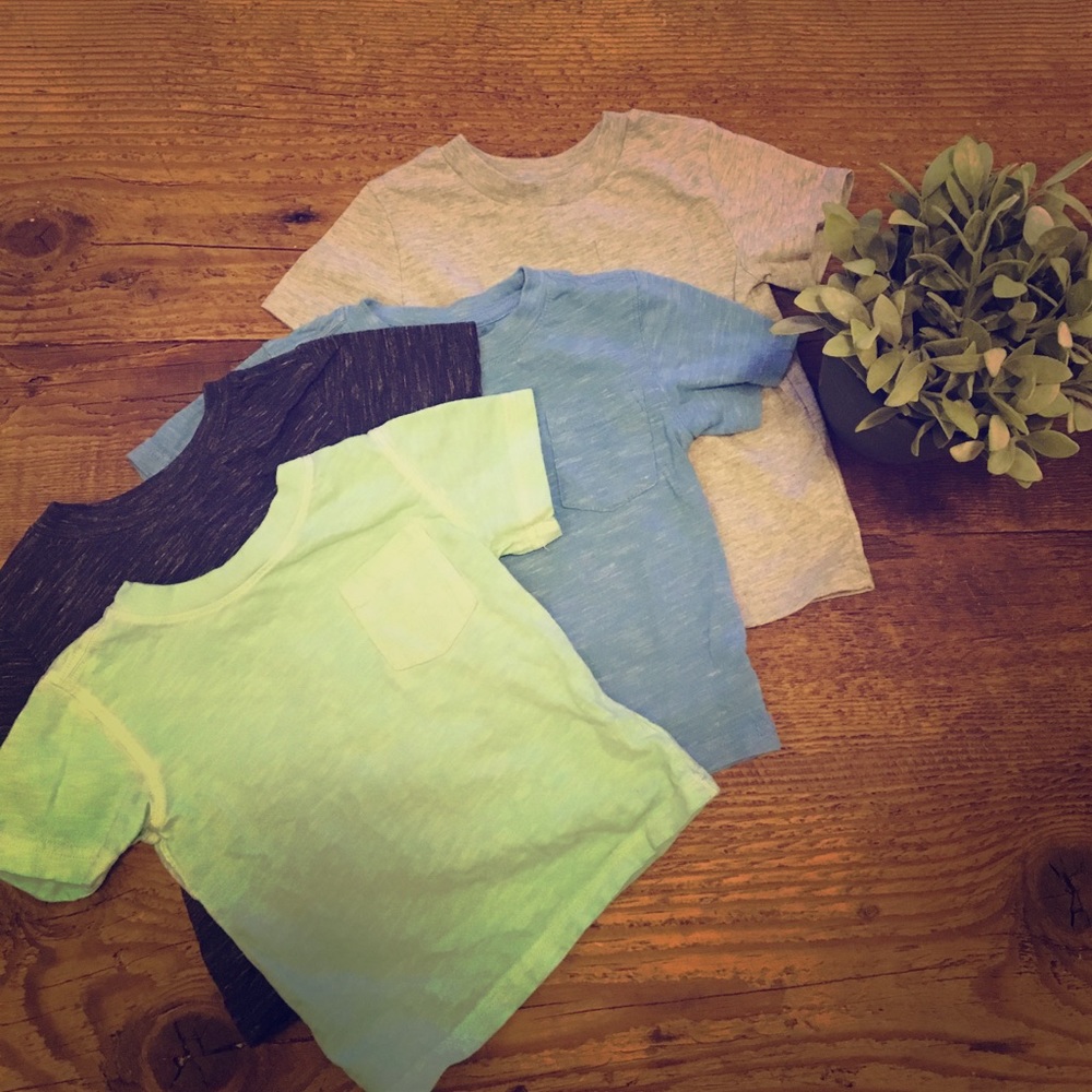 Lot of 18m basic tees.