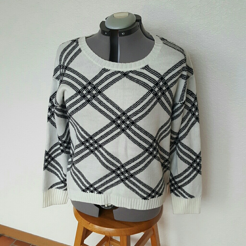 SOLD Black and white sweater