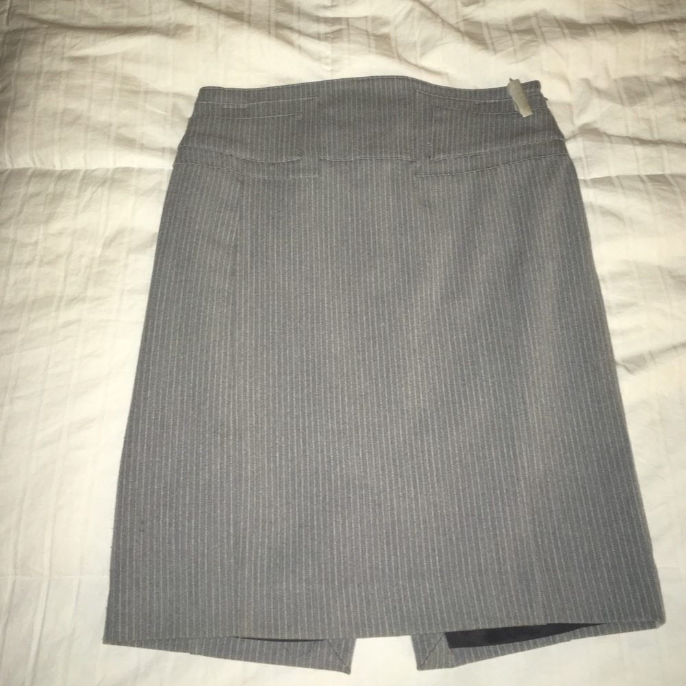 Grey skirt