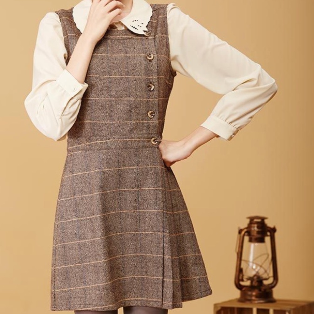 Primrose pinafore in tweed