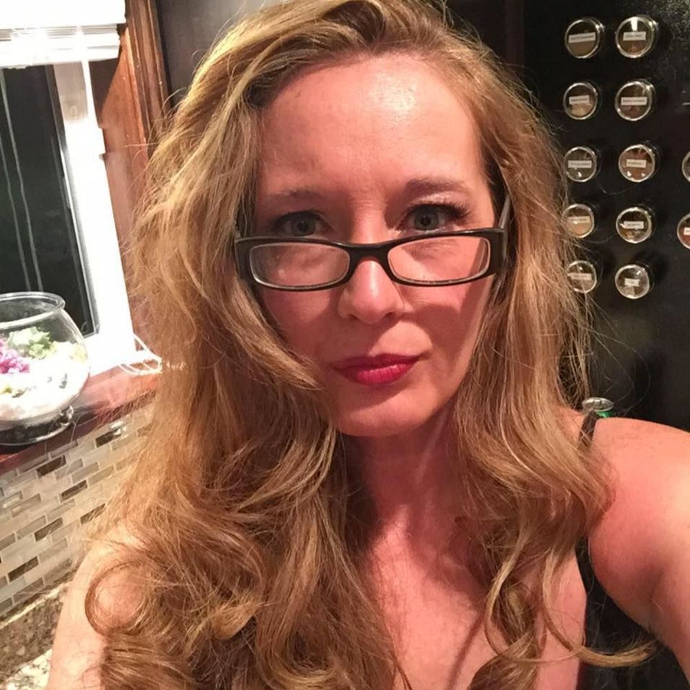 Meet your Posher, Laurie