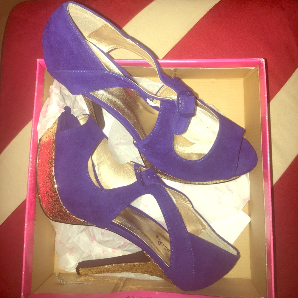 Soft suede heel