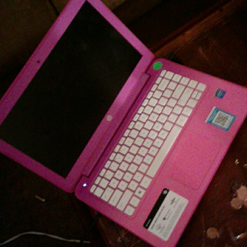 Hp pink laptop