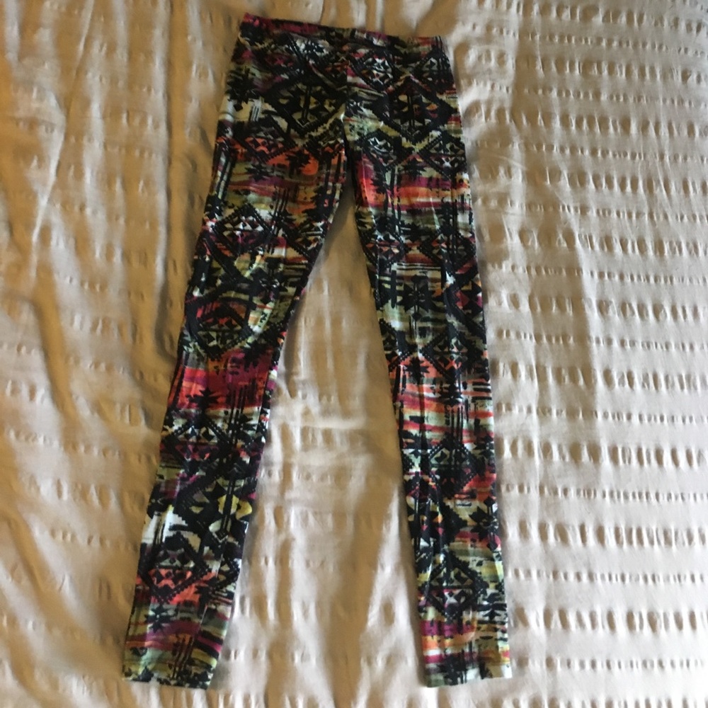 Zumiez patterned leggings