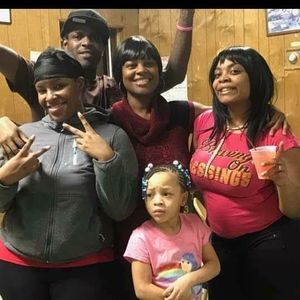 Meet your Posher, Desiree