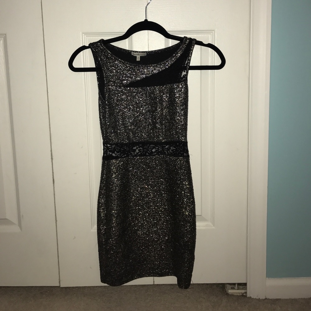 Cute gold  and black dress