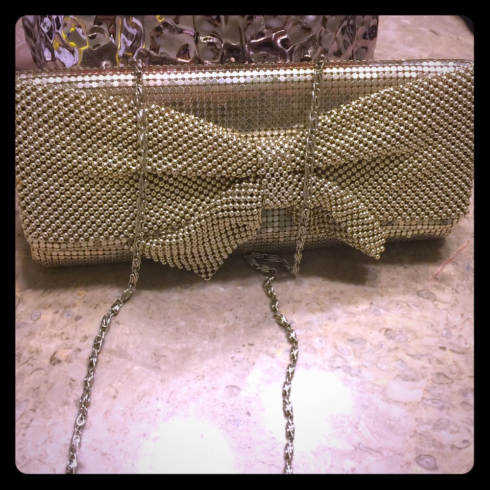 Gold clutch