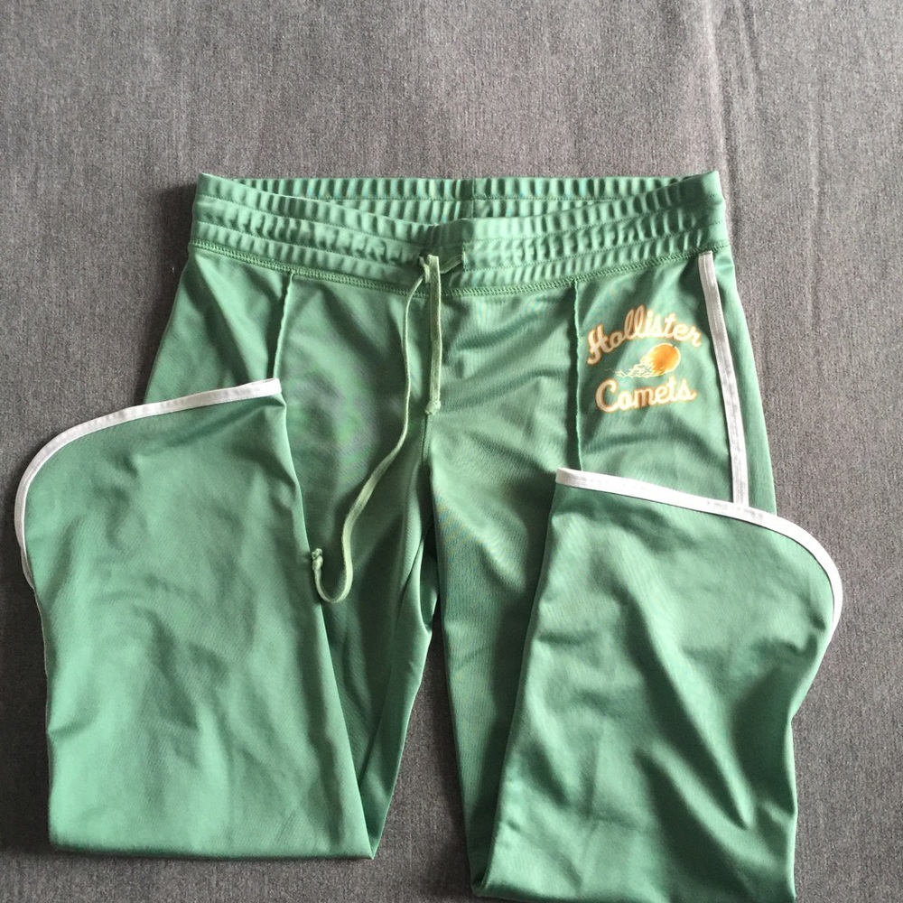 Holister Capri Sweats,size S