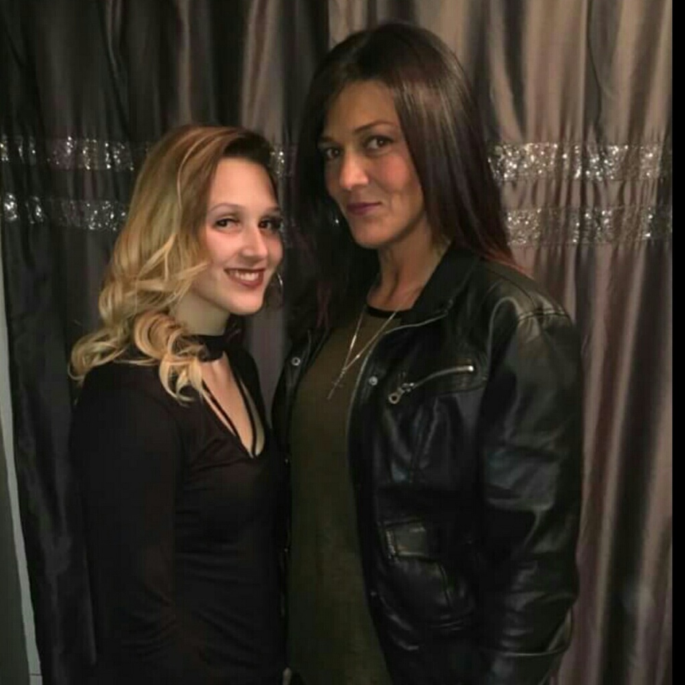 Meet your Posher, Leslie