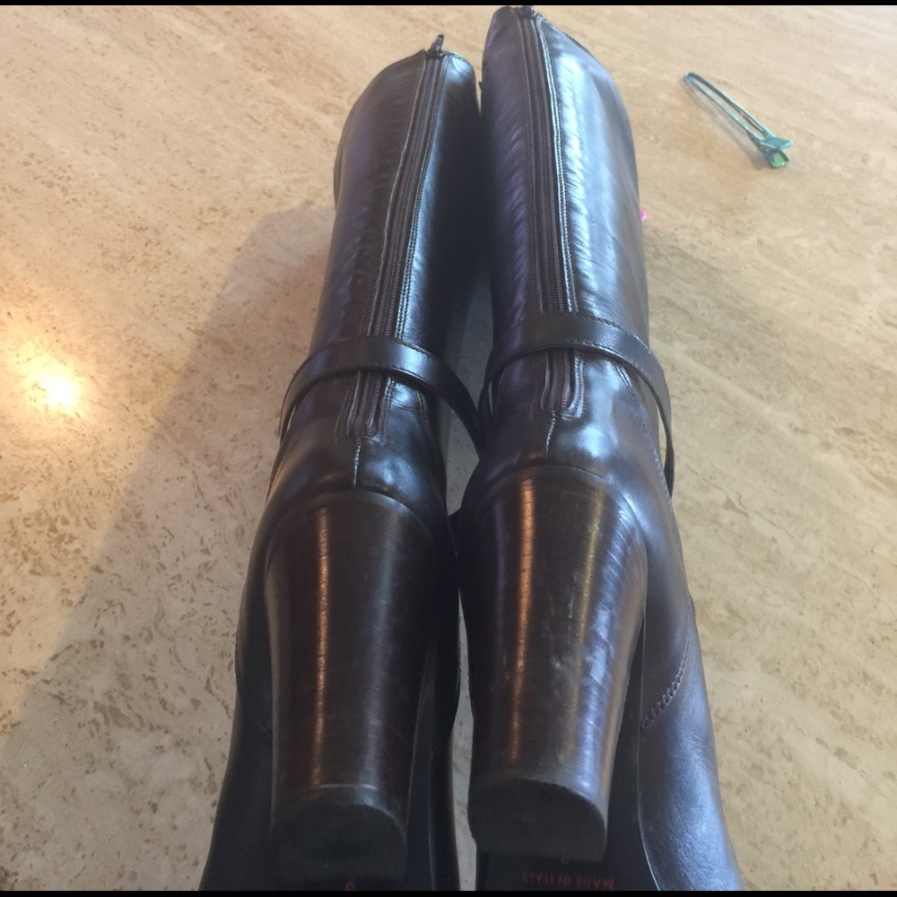 Charles David Riding Boots - Picture 3 of 10