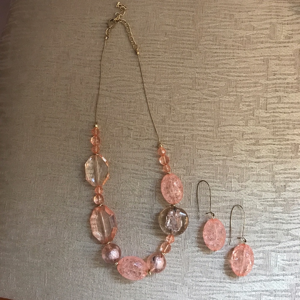 🆕 Glass bead necklace and earring set