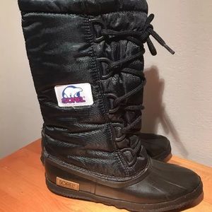Sorel weatherproof black boots 7.5 lace up