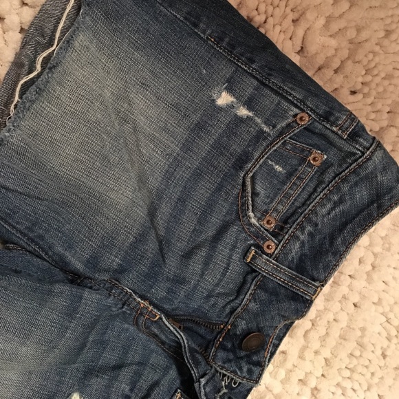 Distressed shorts - Picture 2 of 3