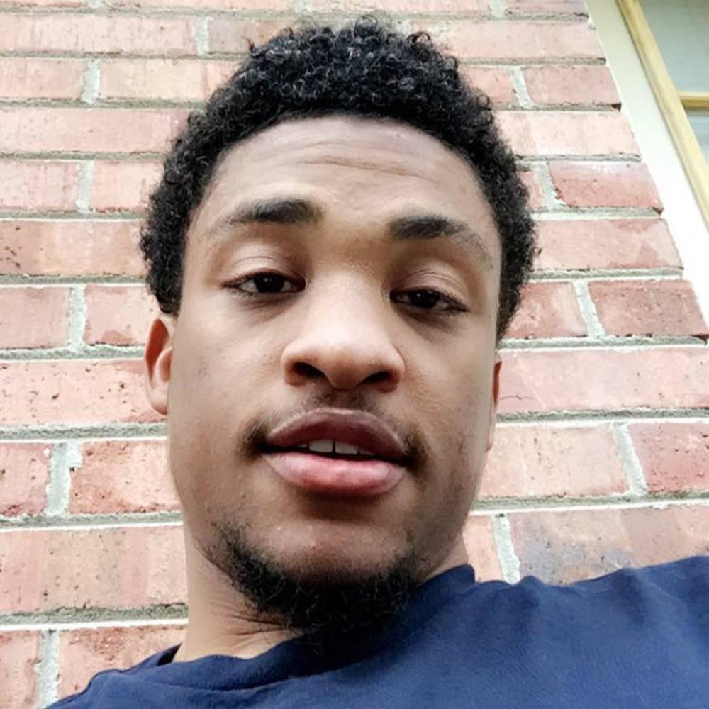 Meet your Posher, Devin