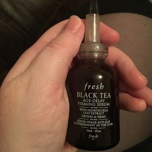 Fresh Black Tea Age Delay Serum