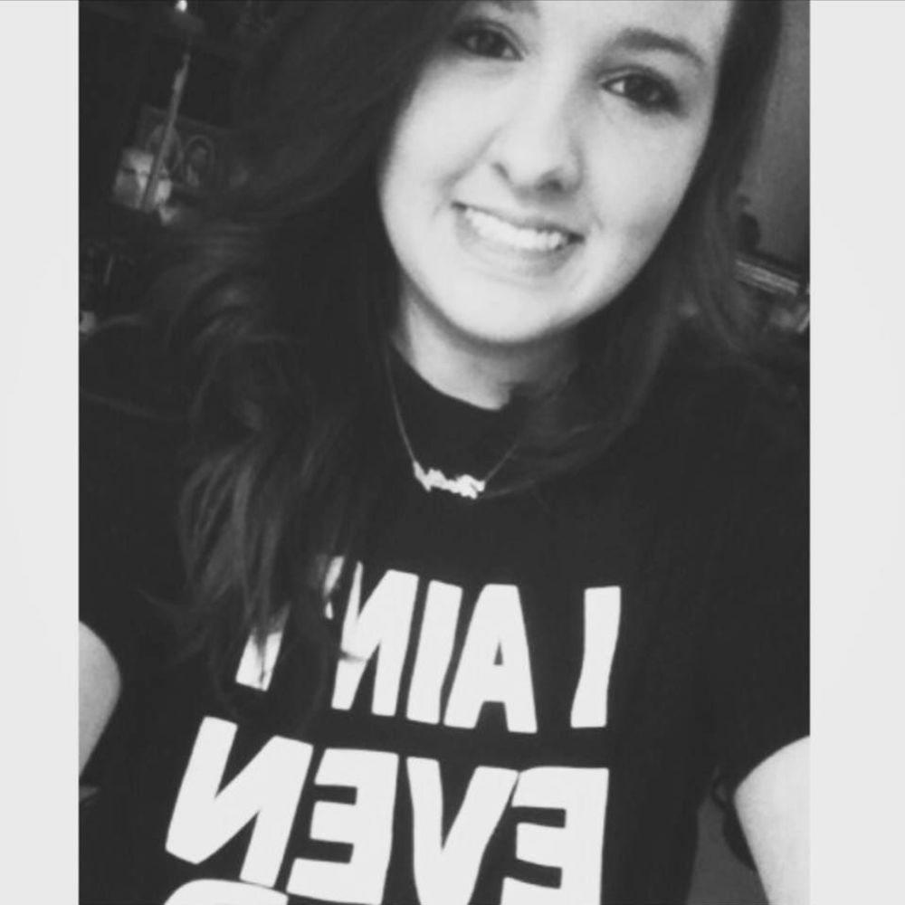 Meet your Posher, Holly