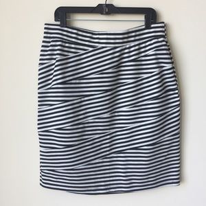 Women's sexy fitted skirt. HOST PICK!