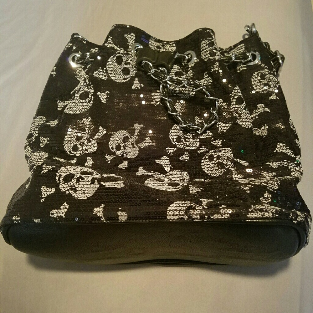 ❌SOLD❌ Skull & Bones Purse