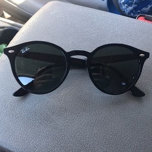 NWOT black round rayban