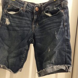 American Eagle cut off Jeans
