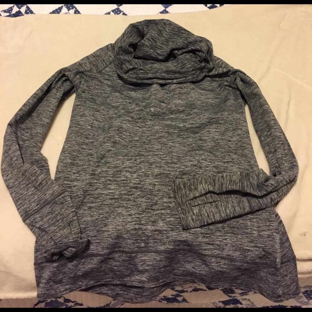 Reebok Pullover