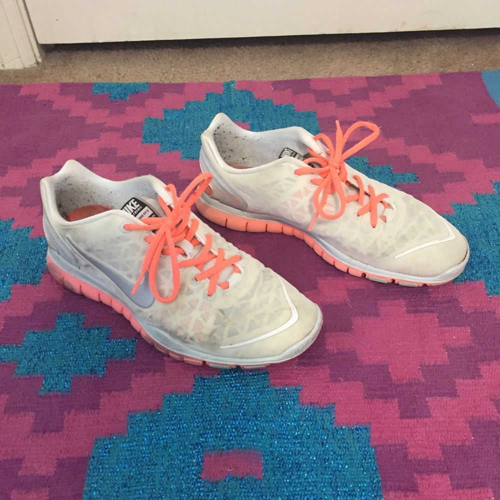 *SOLD* Nike free run woman's