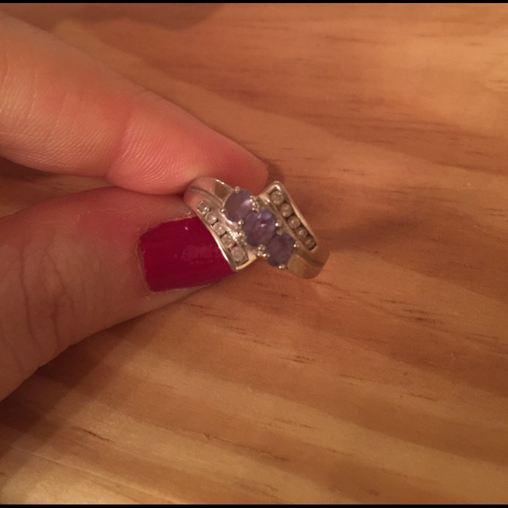 Tanzanite & Diamond Ring size 7