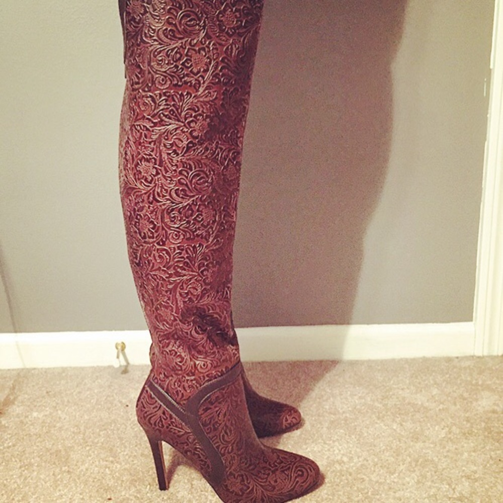 Georgeous brown over the knee boots