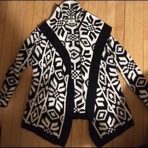 ***donating tomorrow *****Aztec floral sweater.