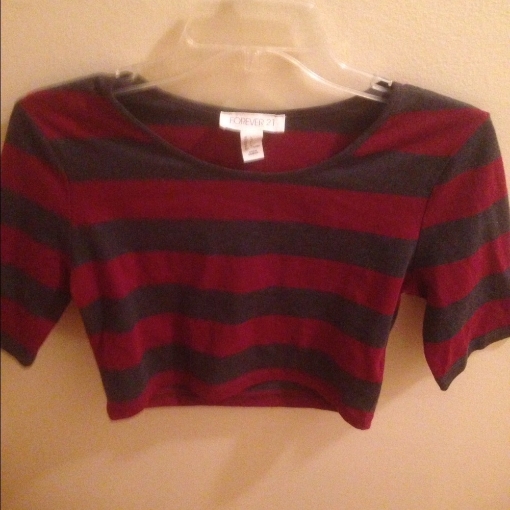 Striped maroon/grey mid sleeve crop top