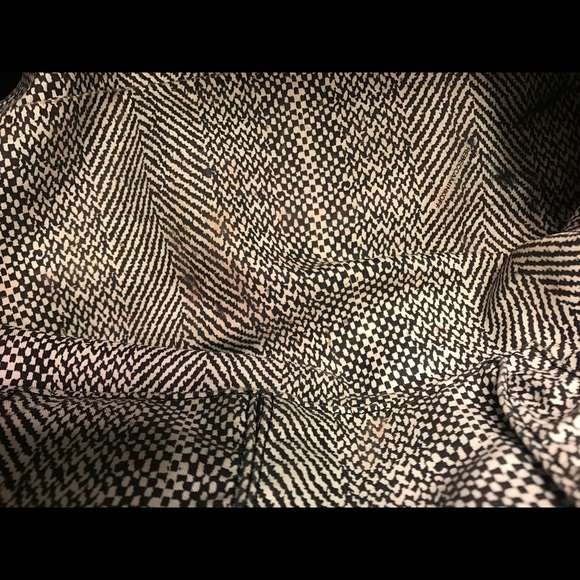 Spots - Picture 3 of 3