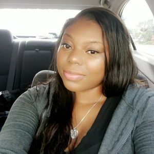 Meet your Posher, Lateisha