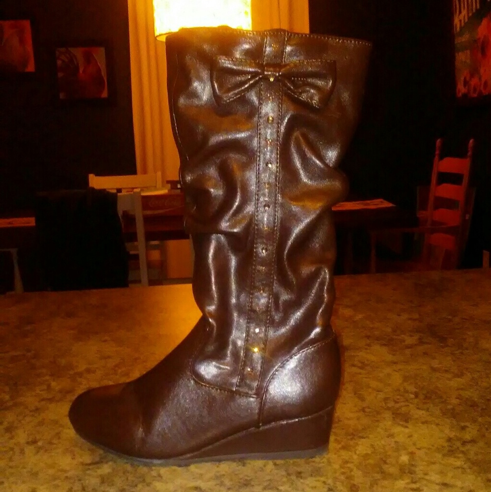 Brown boots