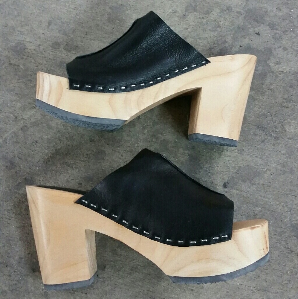Open Toe wood bottom clog NEW! Hippie wear