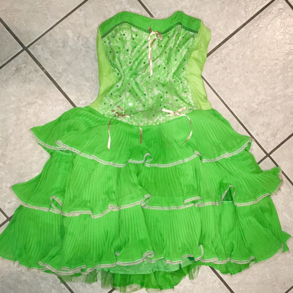 Unique Betsey Johnson dress 💚