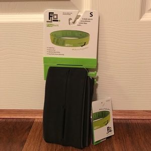 NWT small Flip Belt