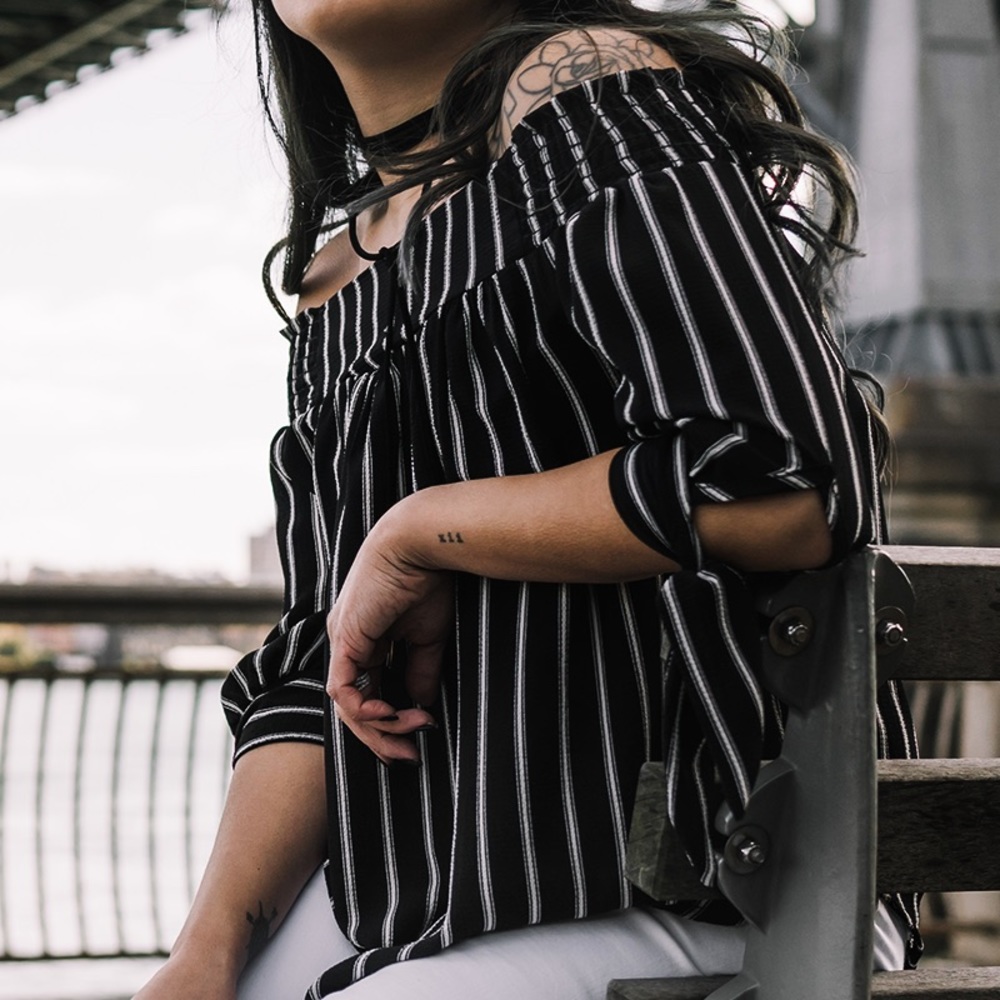 Off the Shoulder Top (1 LEFT)