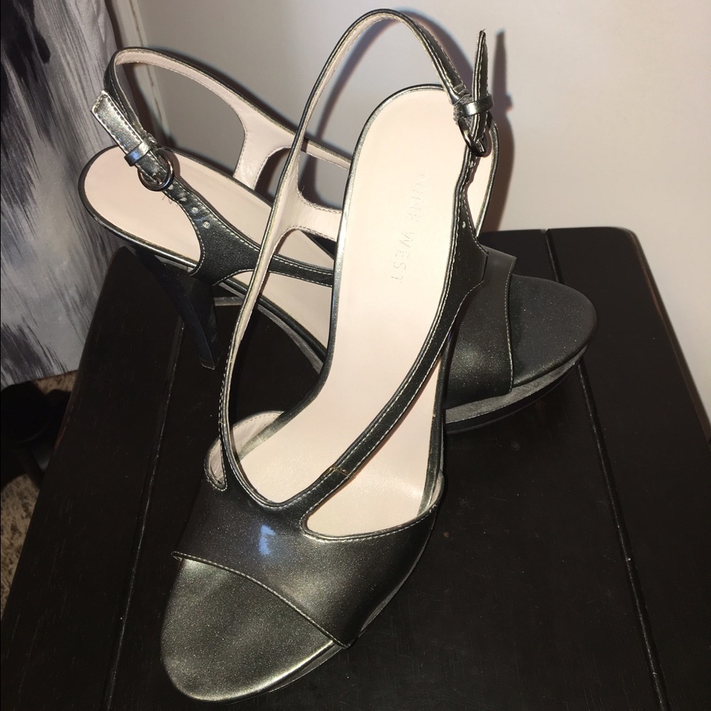 ⭐️NINE WEST-ADHARA SANDALS⭐️USED⭐️