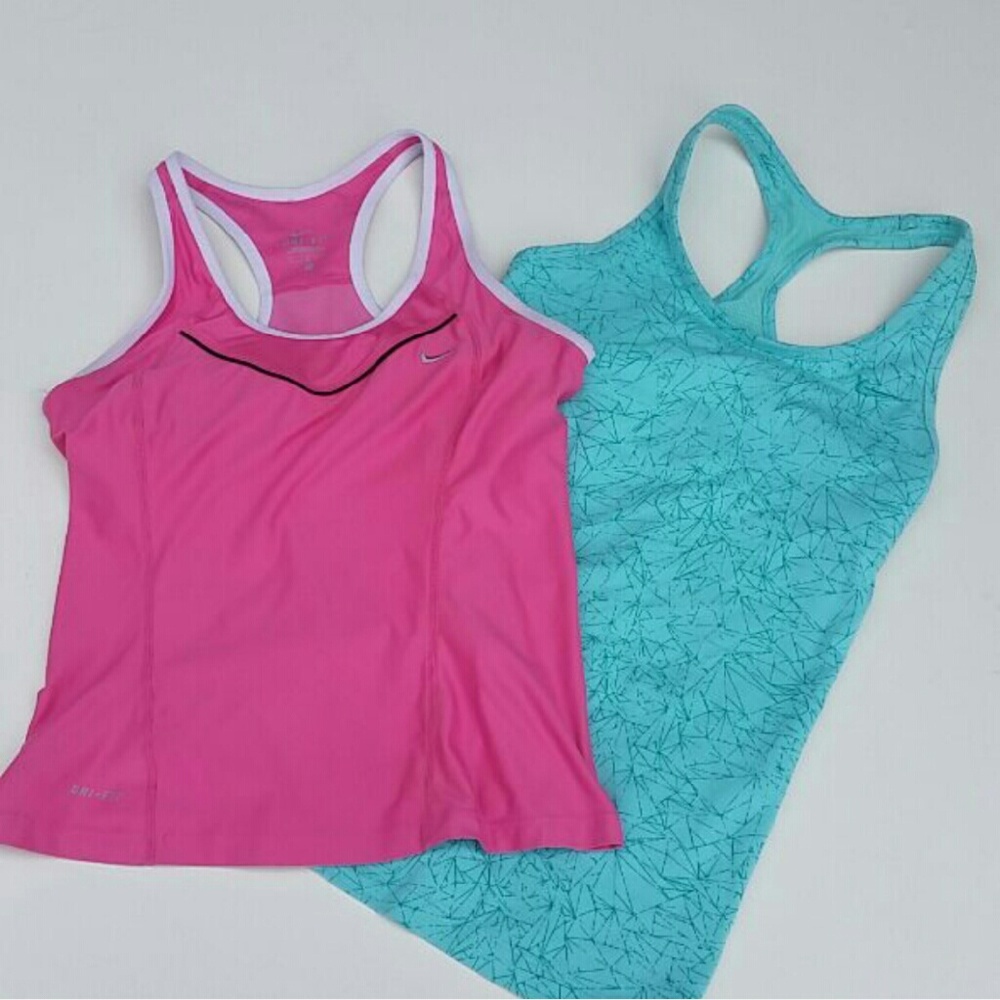 2 Nike tank top shirts M