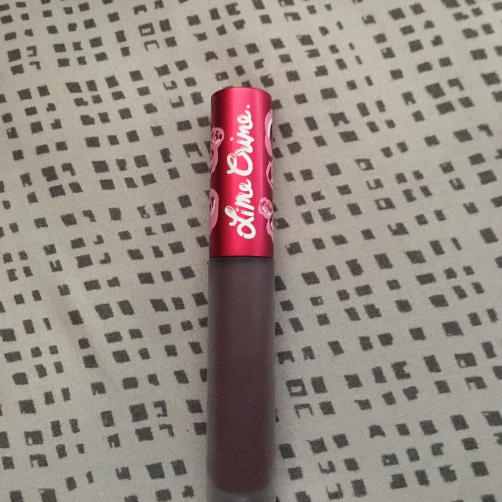 Lime crime velvetine jinx
