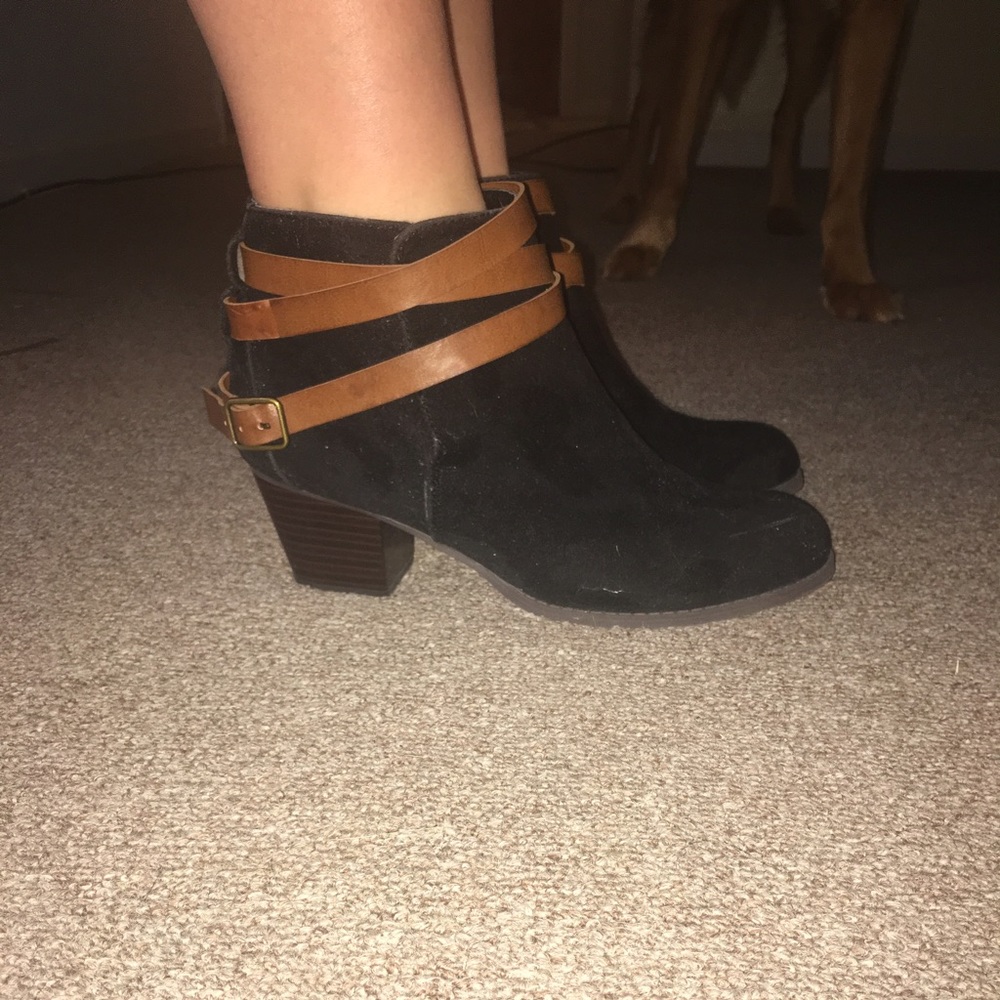 Black booties size 8!