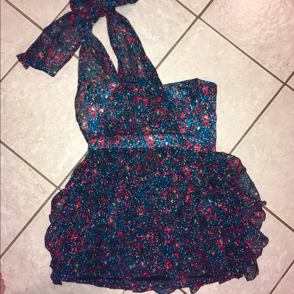 Chic one shoulder flower patch dress 🌹