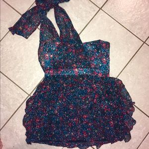 Chic one shoulder flower patch dress 🌹