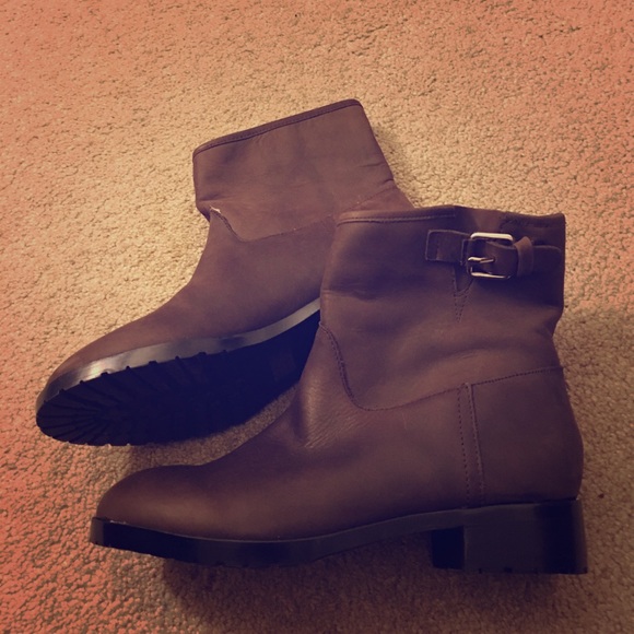 GAP Shoes - Gap Genuine Leather Booties